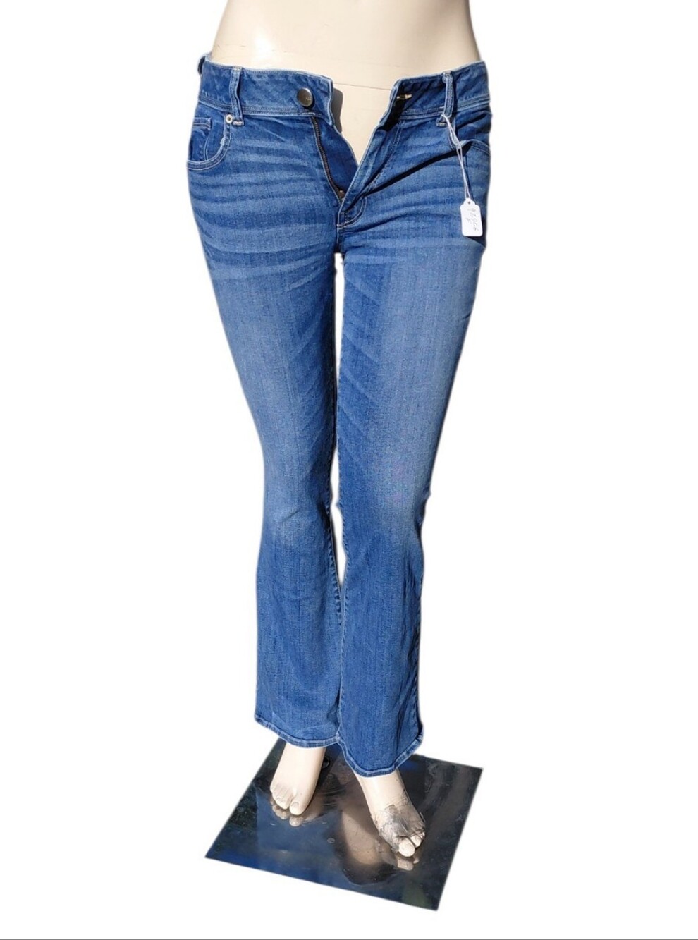 92426F Women's American Eagle Bootcut Jeans Size 14, W34" 30" Inseam 9" Rise